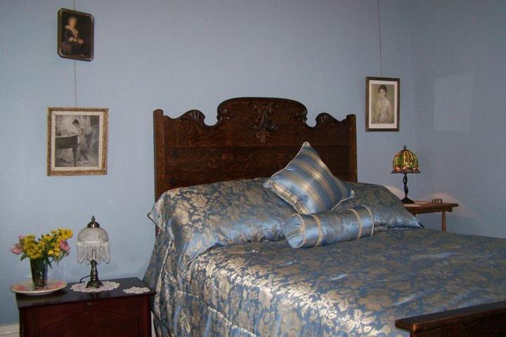 Rogers Motel Smiths Falls Room photo